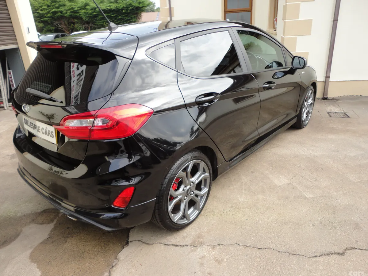 Ford Fiesta Hatchback, Diesel, 2018, Black