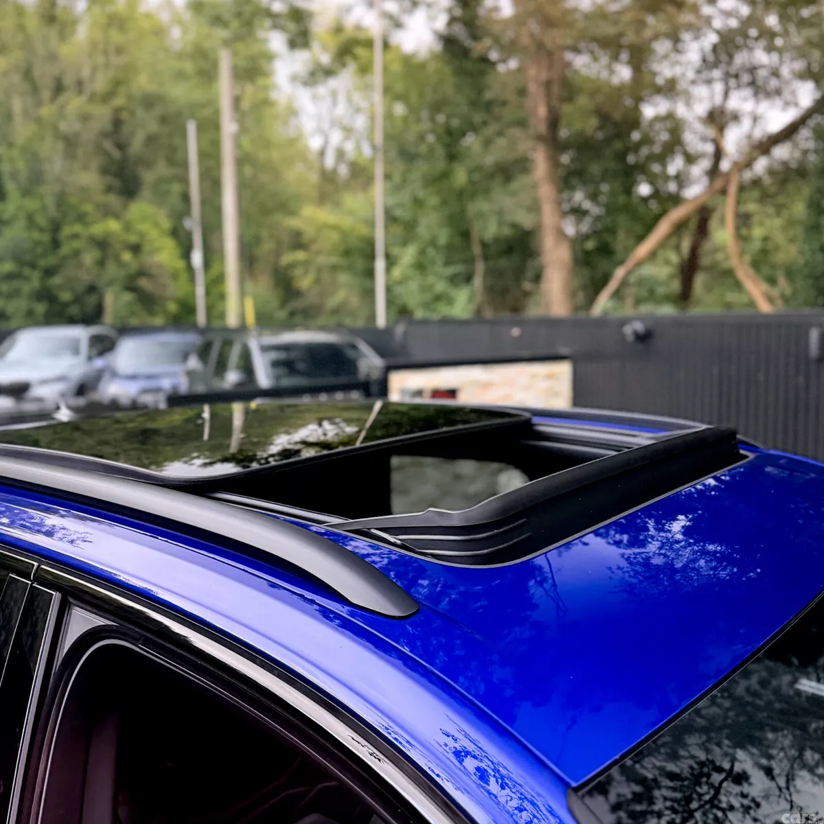 Volkswagen Touareg SUV, Petrol Plug-in Hybrid, 2023, Blue