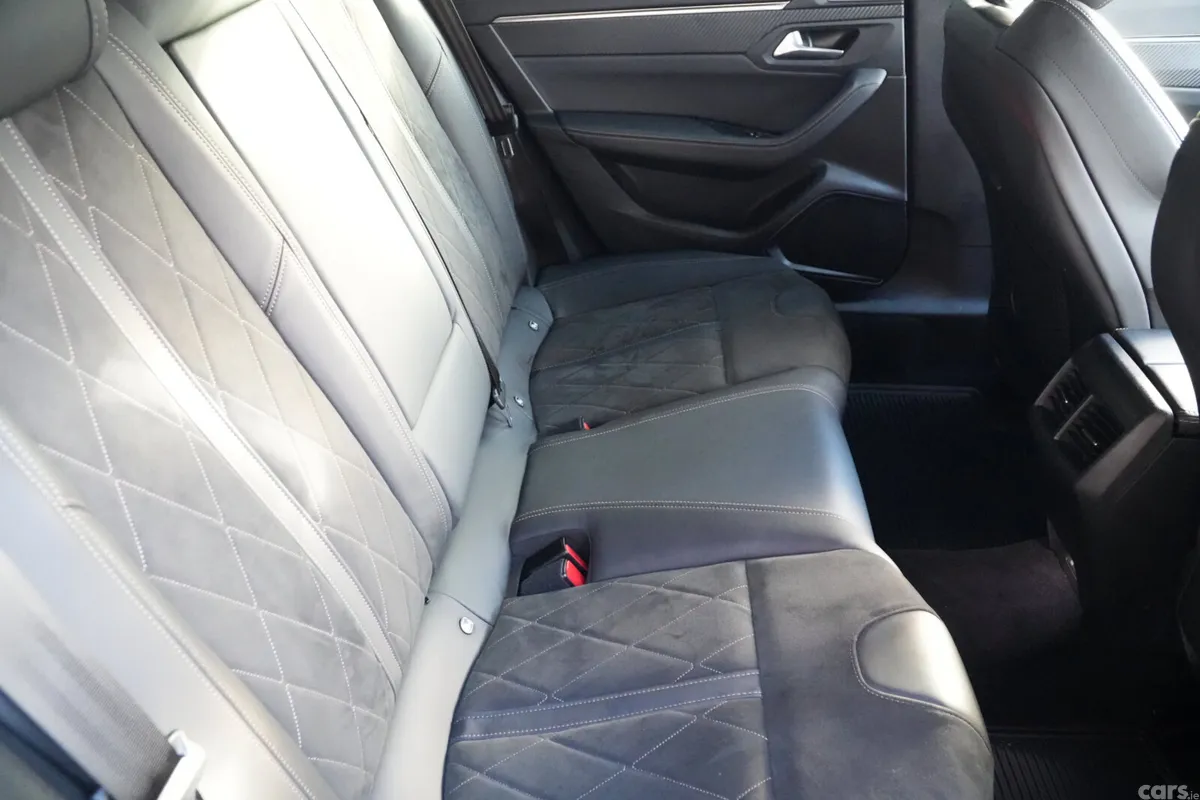 Peugeot 508 Saloon, Diesel, 2019, Red