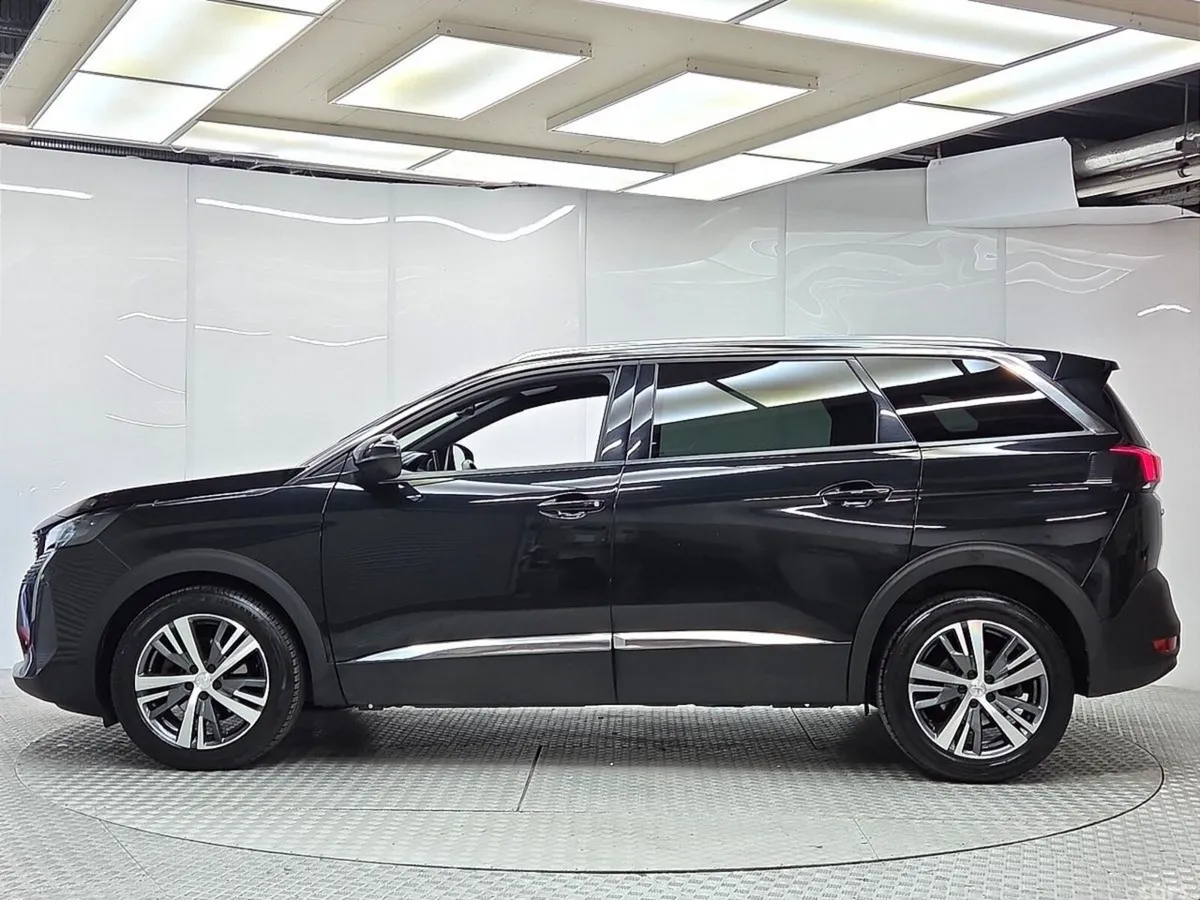 Peugeot 5008 MPV, Diesel, 2024, Black