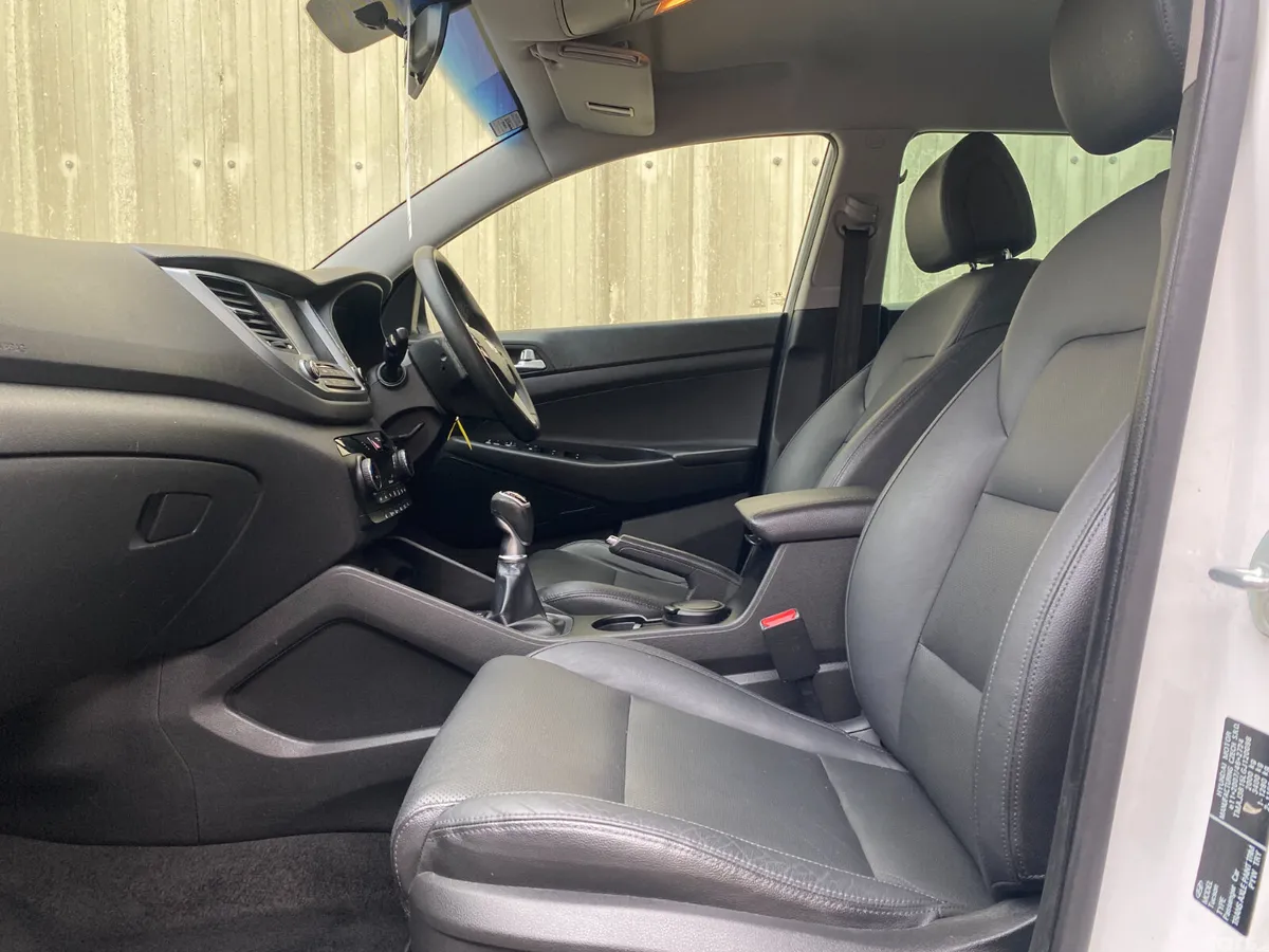 Hyundai Tucson SUV, Diesel, 2016, White