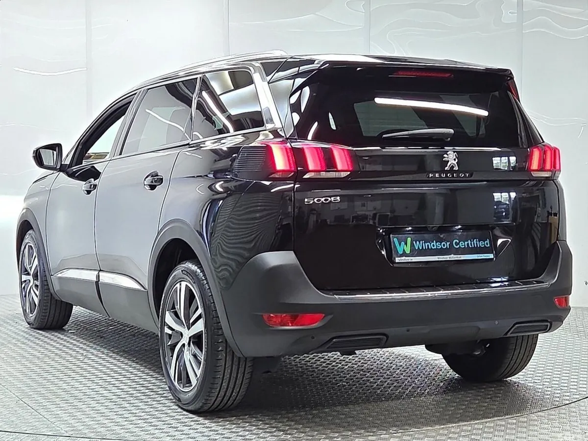 Peugeot 5008 MPV, Diesel, 2024, Black
