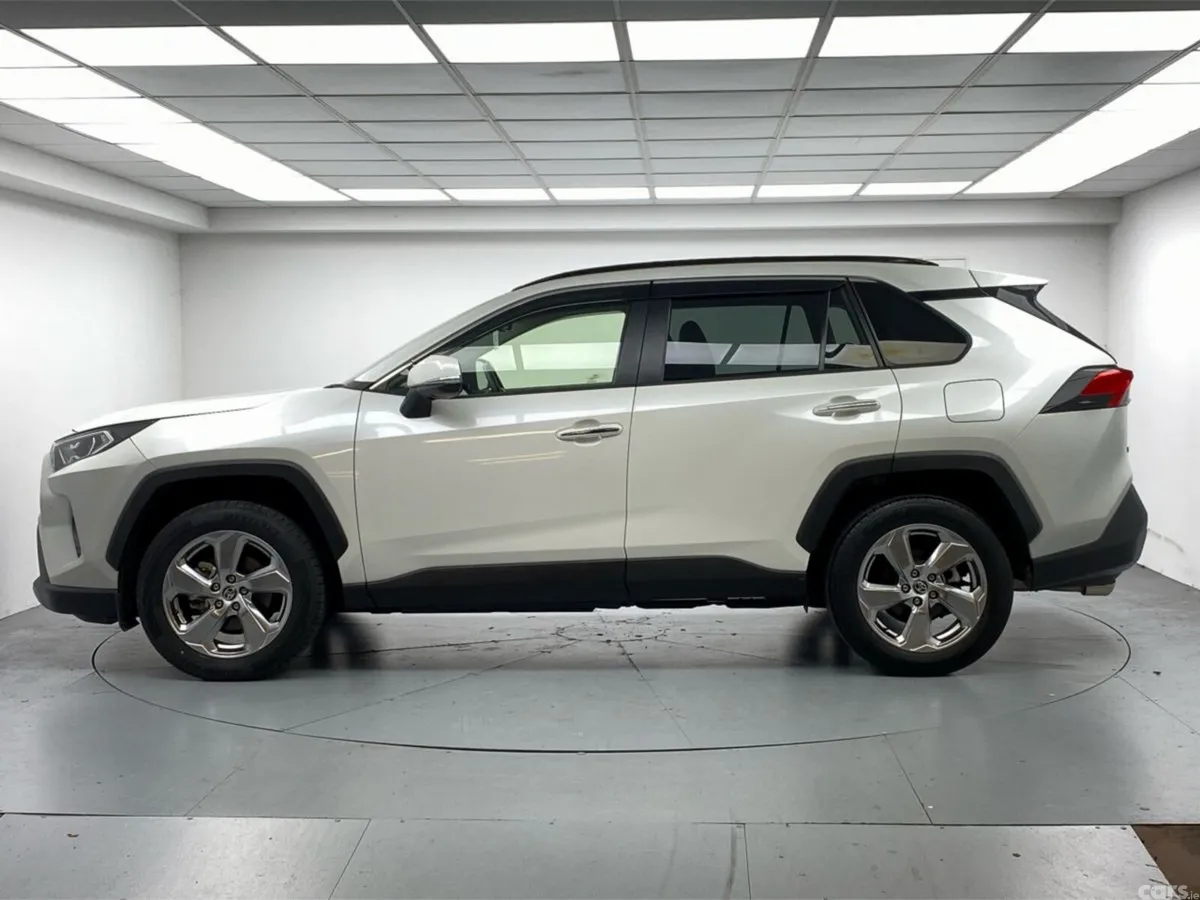 Toyota RAV4 SUV, Petrol Hybrid, 2021, White