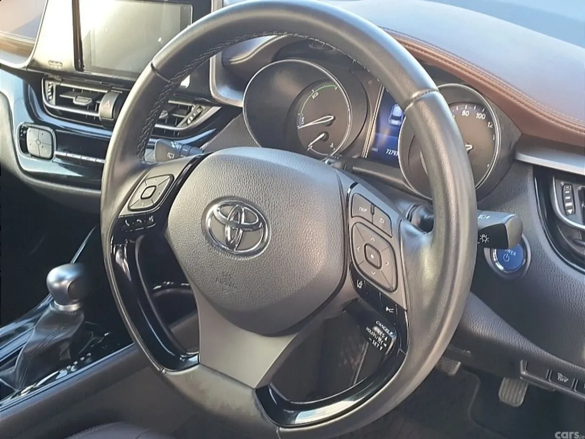 Toyota C-HR SUV, Petrol, 2018, Silver