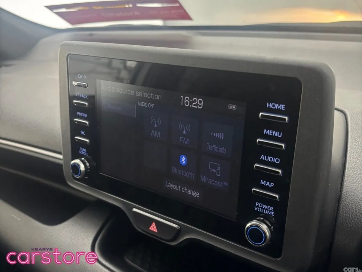 Toyota Yaris Hatchback, Petrol Hybrid, 2021, Silver