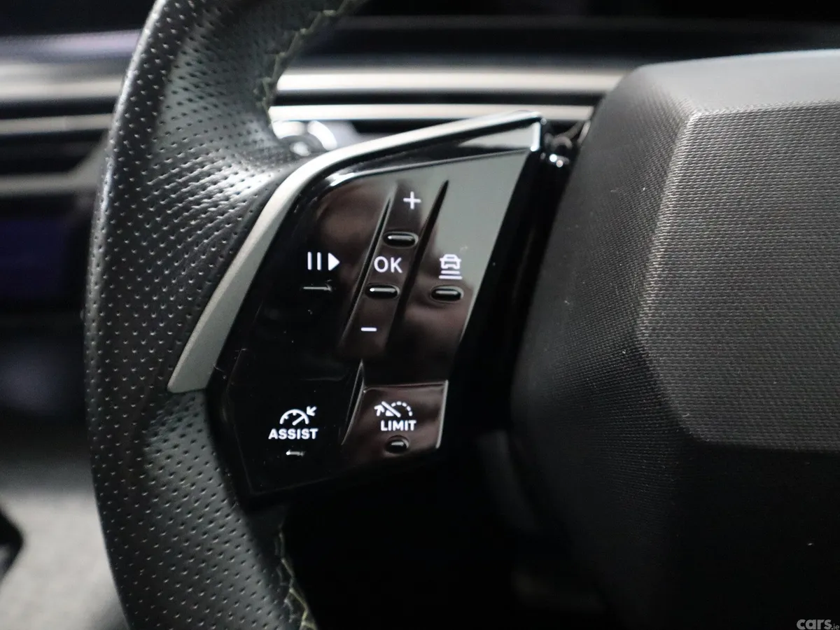 Peugeot 3008 MPV, Petrol Hybrid, 2025, Black