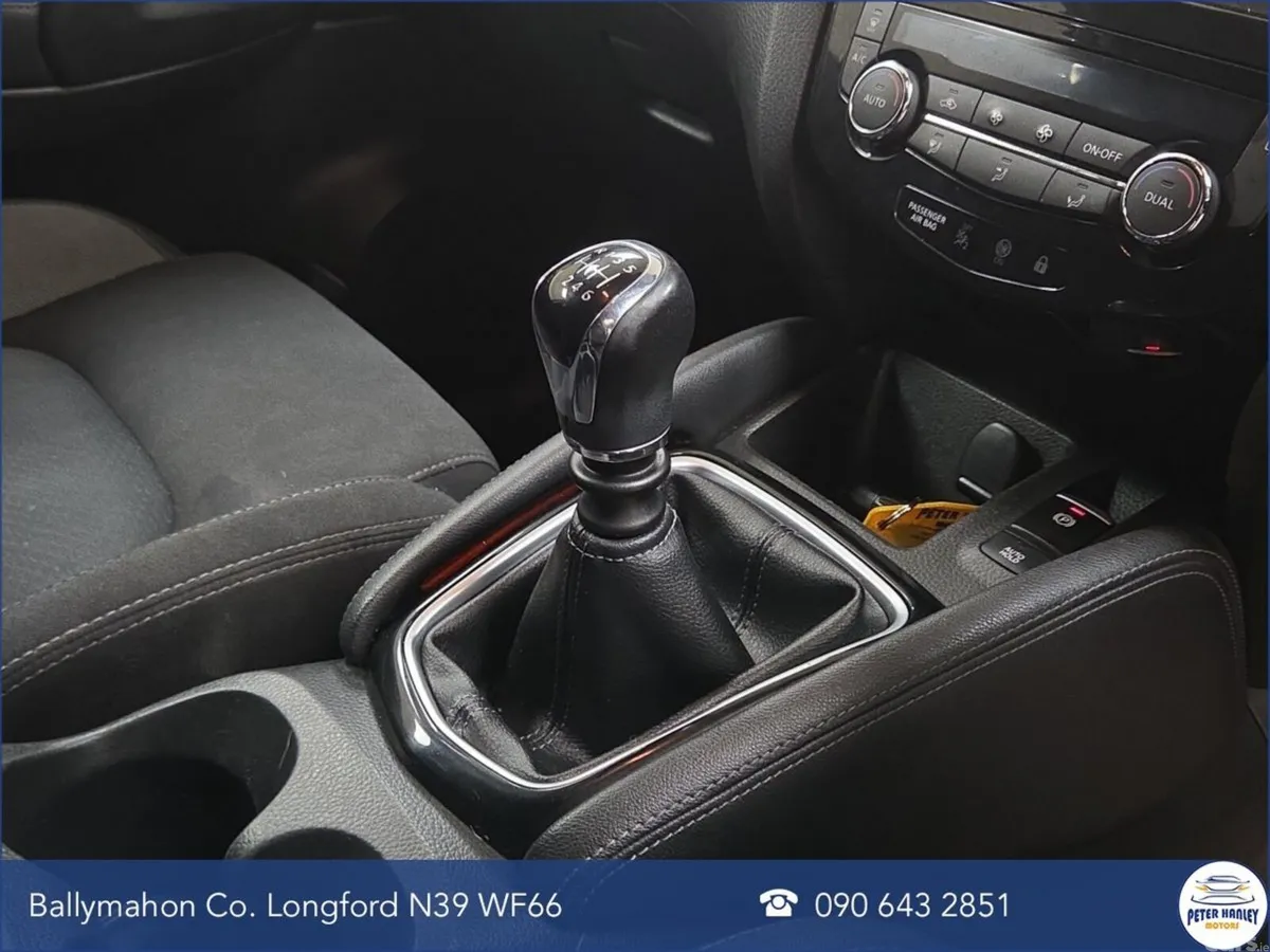 Nissan Qashqai Hatchback, Diesel, 2019, Blue