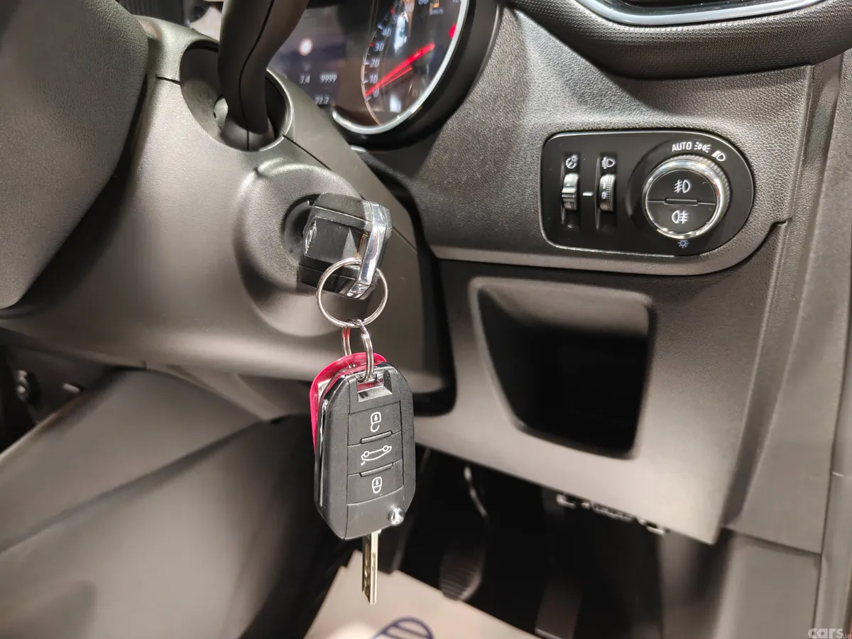 Opel Crossland X SUV, Petrol, 2018, Red