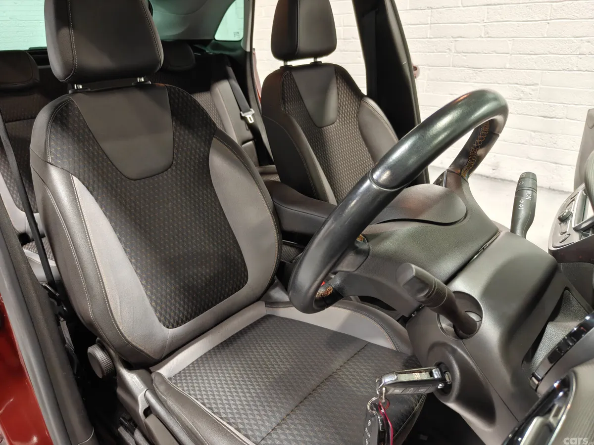 Opel Crossland X SUV, Petrol, 2018, Red