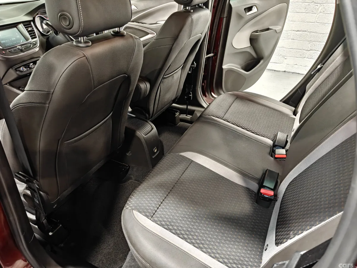 Opel Crossland X SUV, Petrol, 2018, Red
