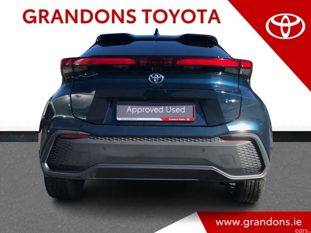 Toyota C-HR SUV, Petrol Hybrid, 2026, Blue