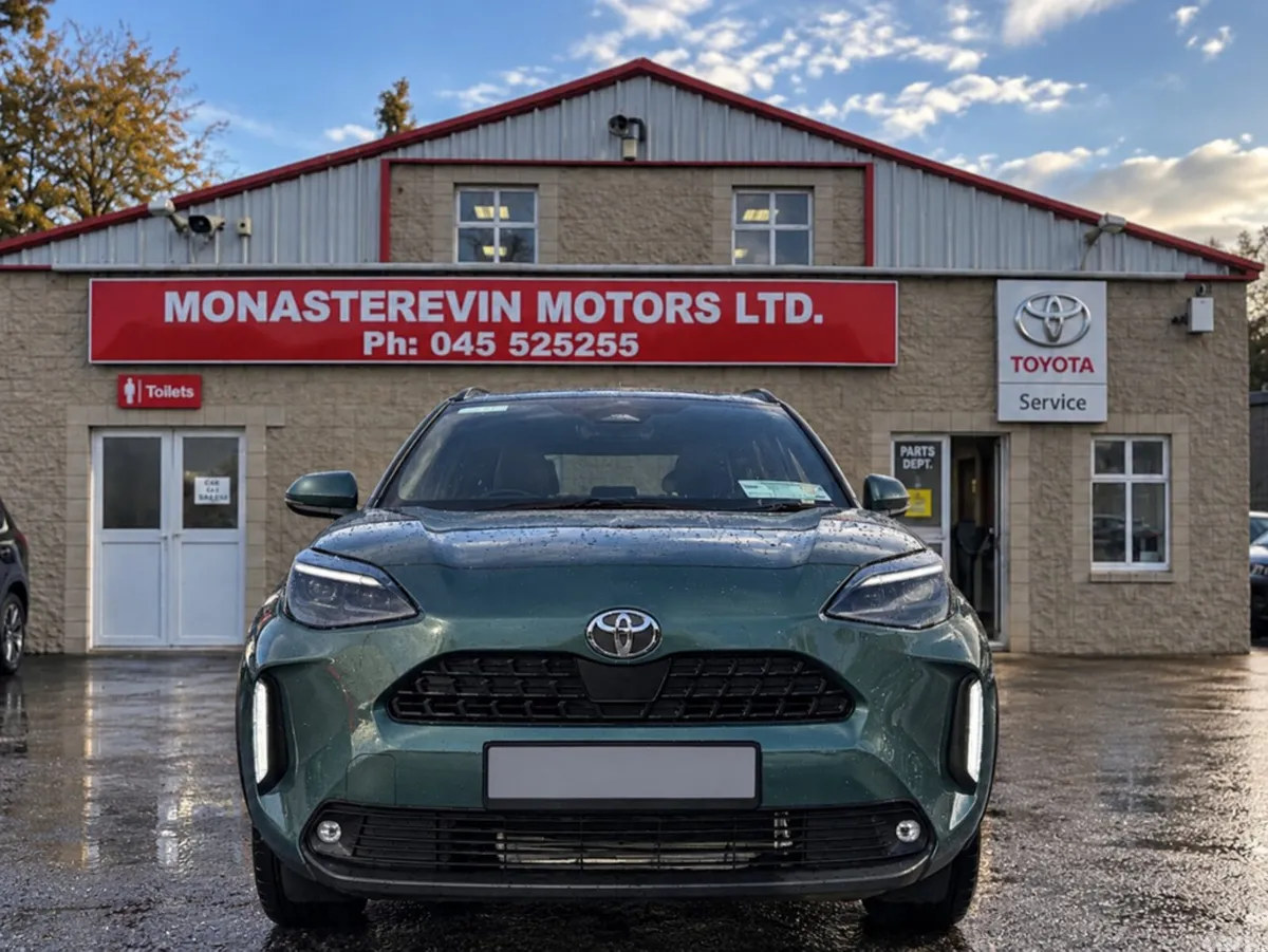 Toyota Yaris Cross SUV, Petrol Hybrid, 2026, Green