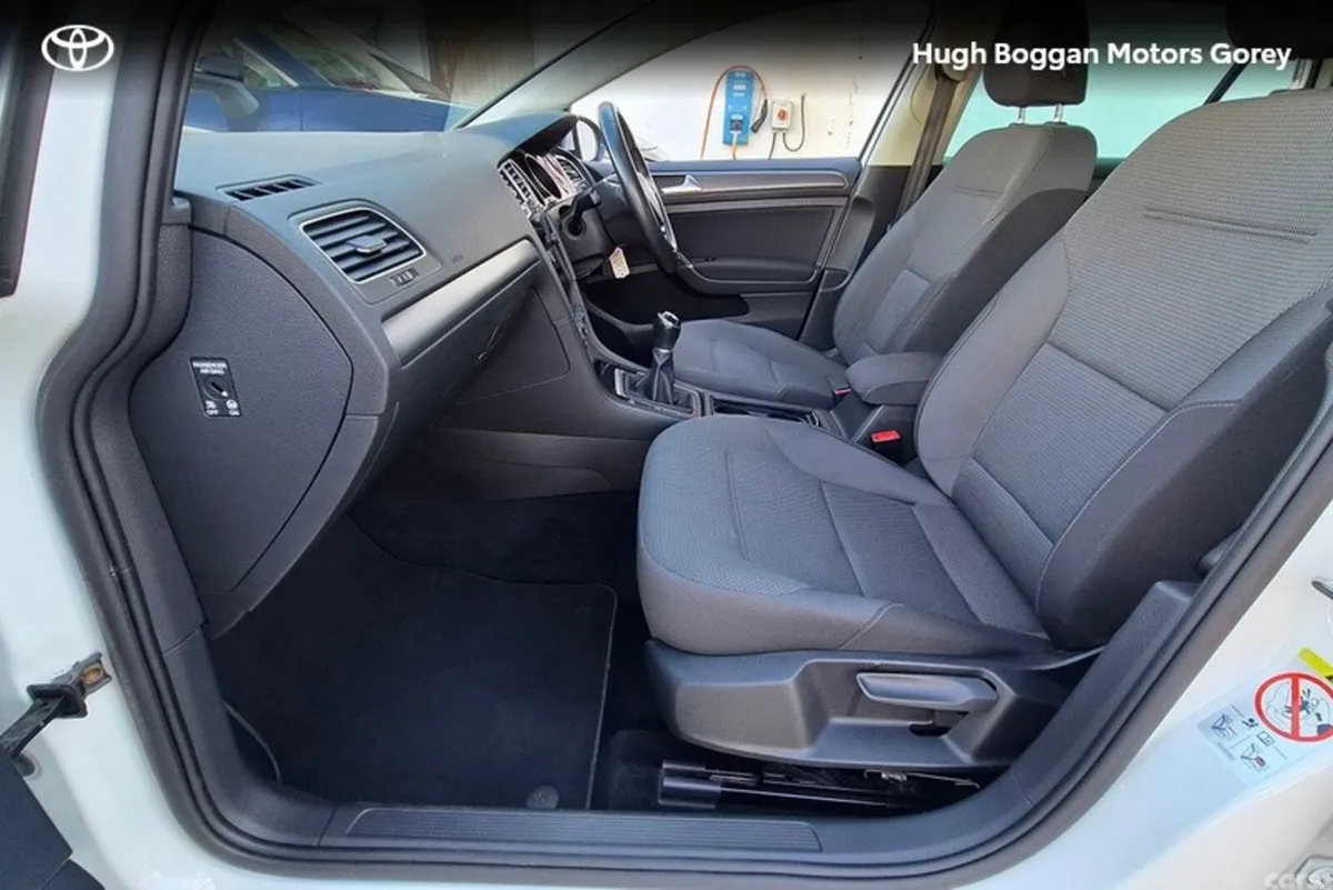 Volkswagen Golf Hatchback, Petrol, 2019, White