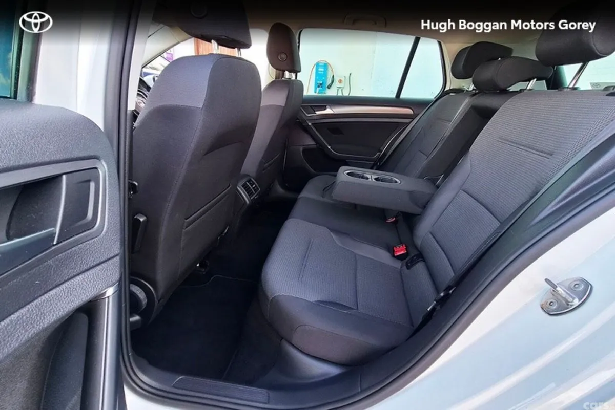 Volkswagen Golf Hatchback, Petrol, 2019, White