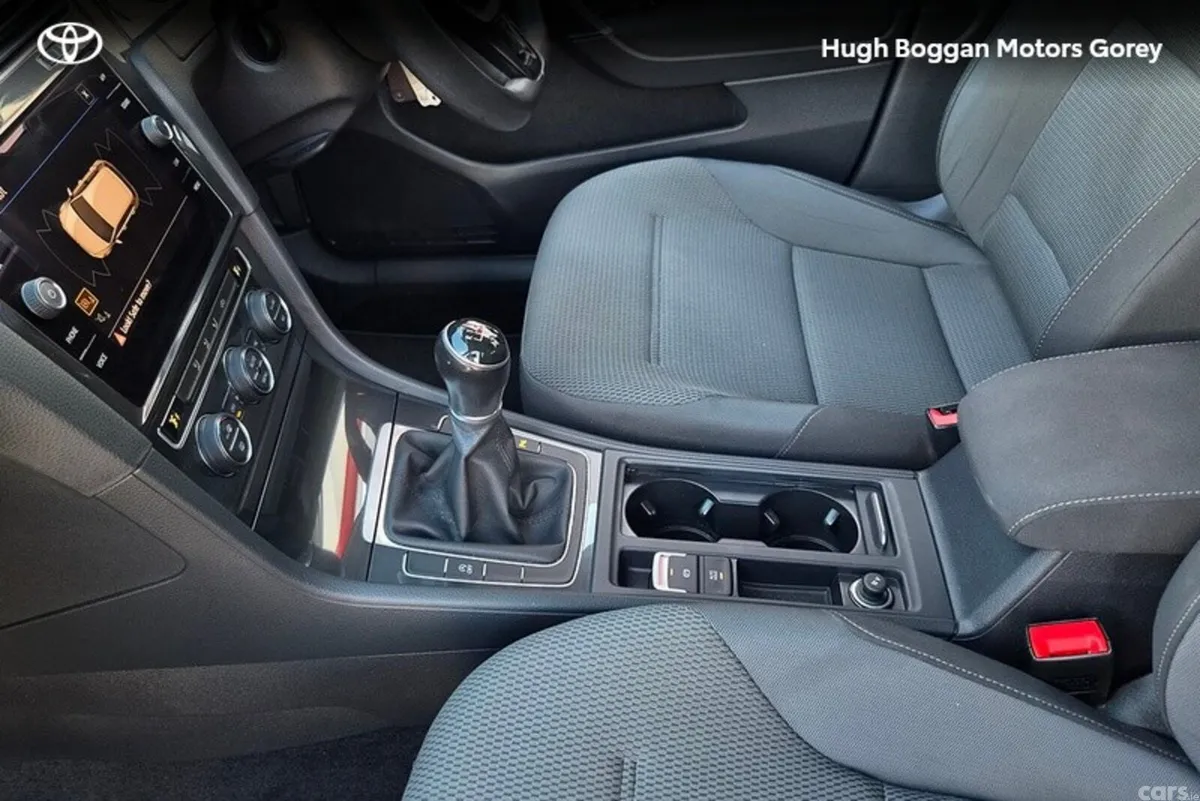 Volkswagen Golf Hatchback, Petrol, 2019, White