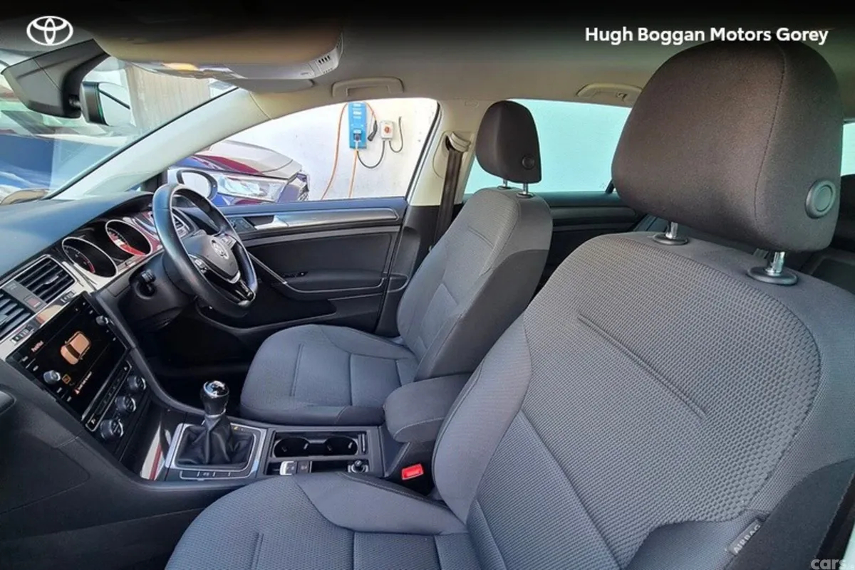 Volkswagen Golf Hatchback, Petrol, 2019, White