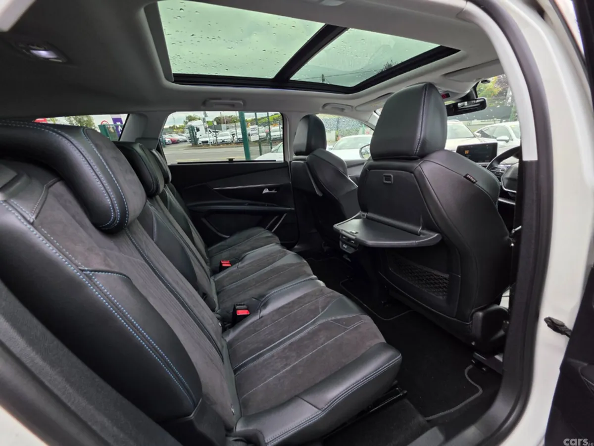 Peugeot 5008 MPV, Diesel, 2020, White