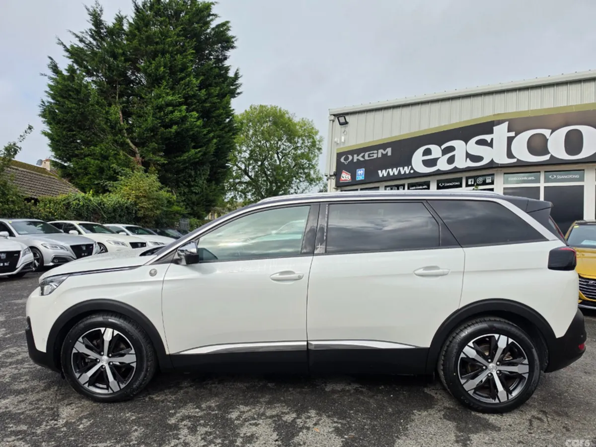 Peugeot 5008 MPV, Diesel, 2020, White