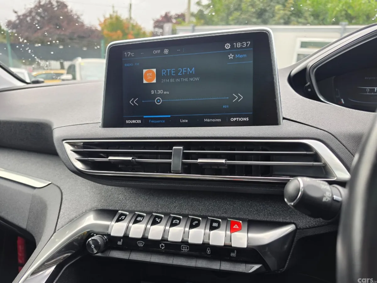 Peugeot 5008 MPV, Diesel, 2020, White