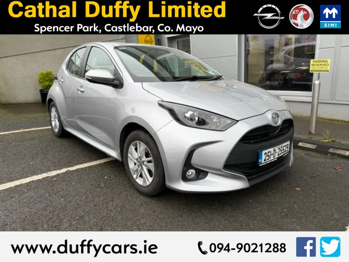 Toyota Yaris Hatchback, Petrol Hybrid, 2025, Grey