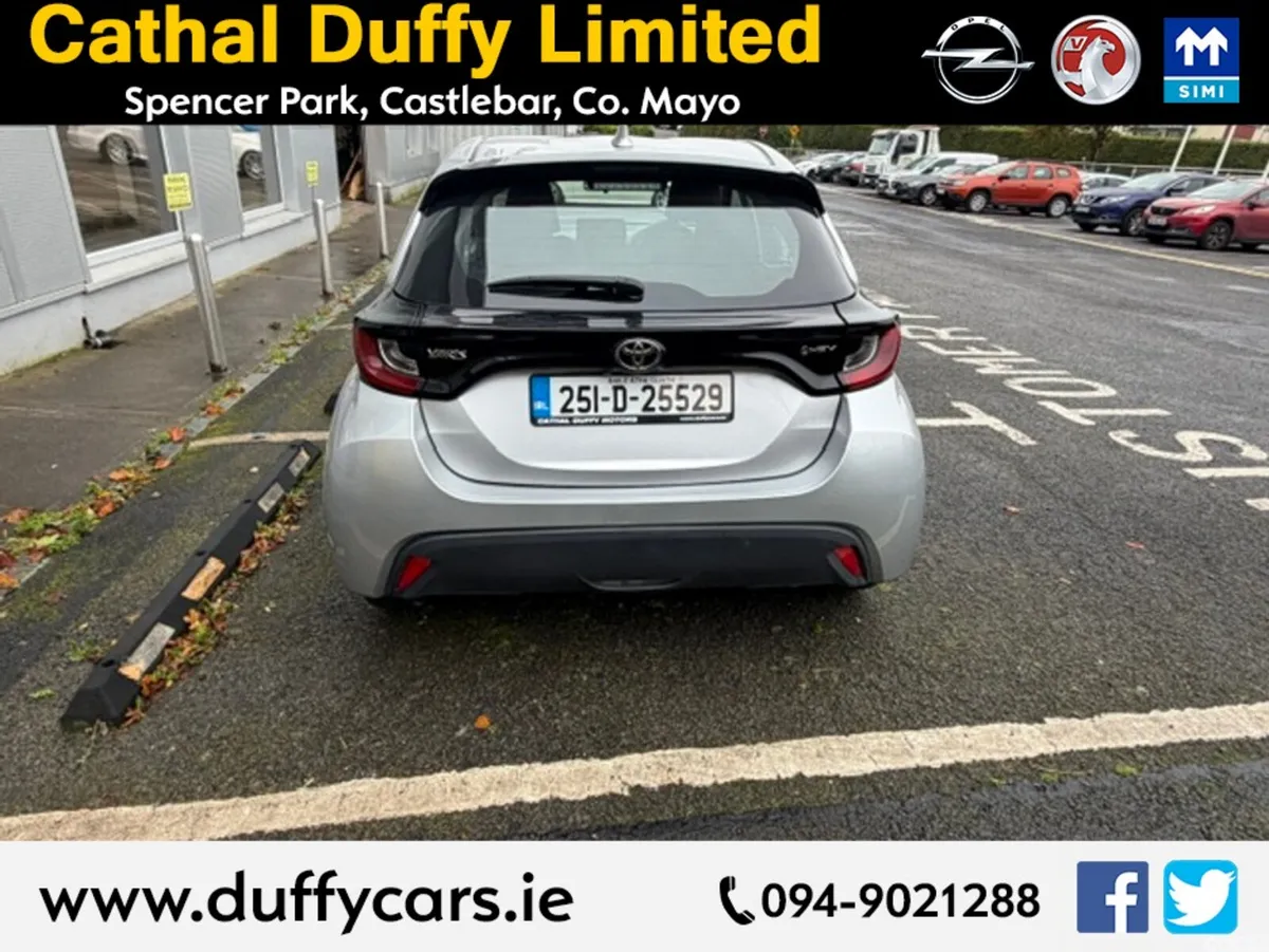 Toyota Yaris Hatchback, Petrol Hybrid, 2025, Grey