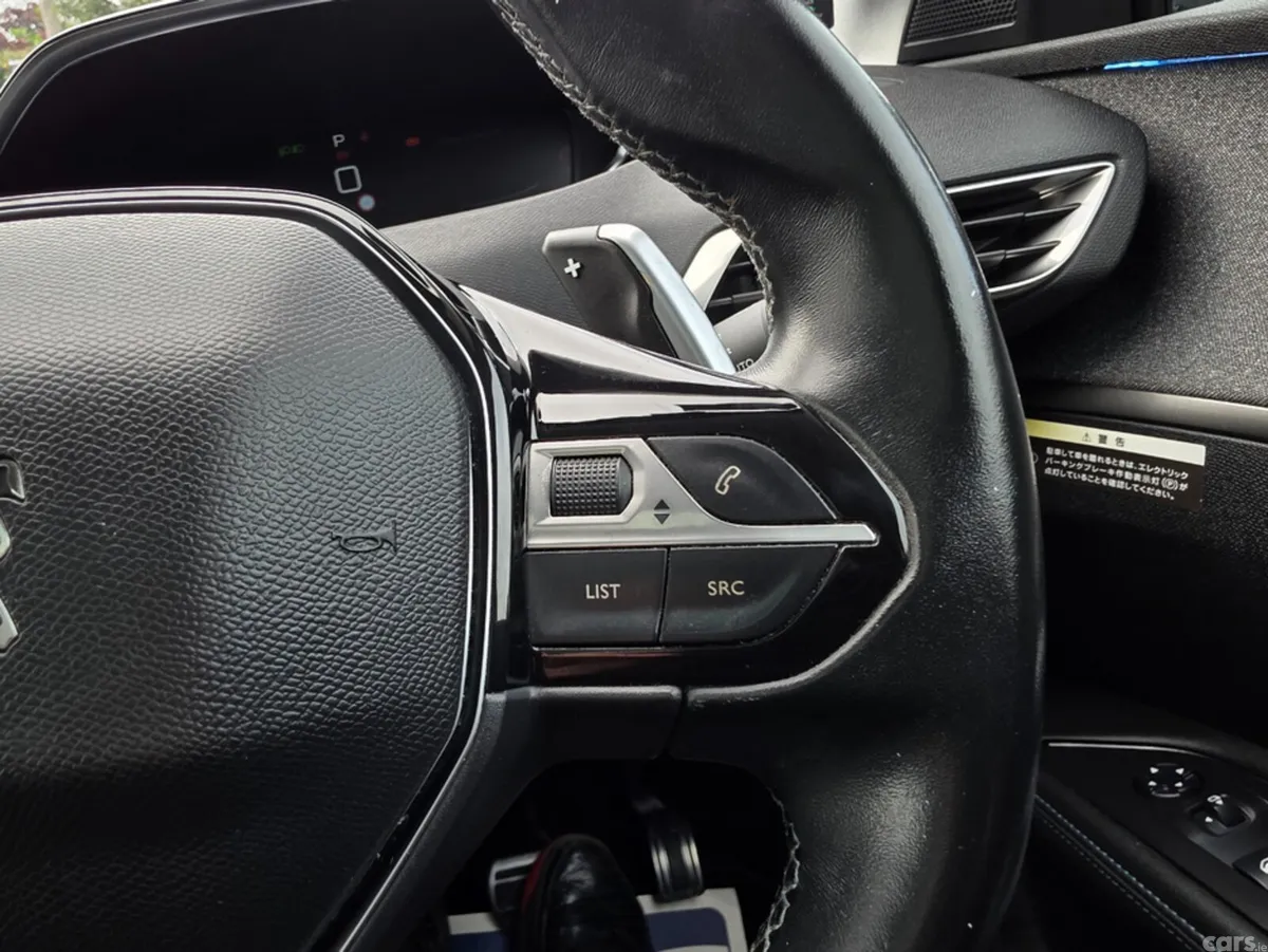 Peugeot 5008 MPV, Diesel, 2020, White