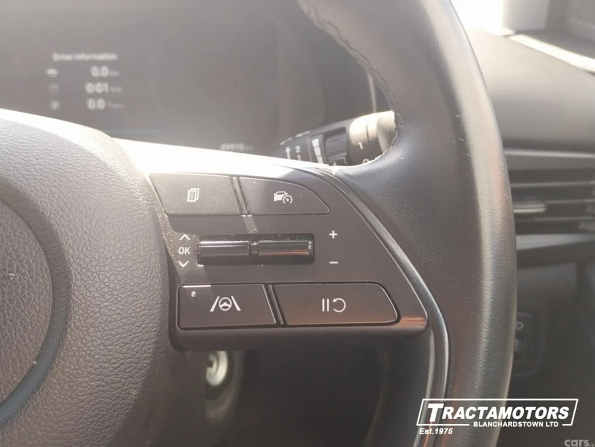 Hyundai i20 Hatchback, Petrol, 2024, White