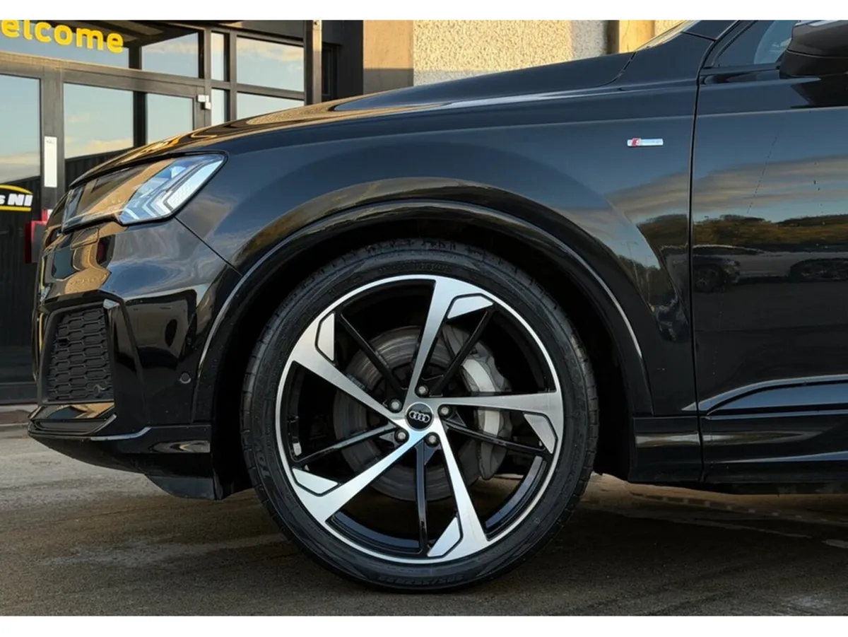 Audi Q7 Estate, Diesel, 2024, Black