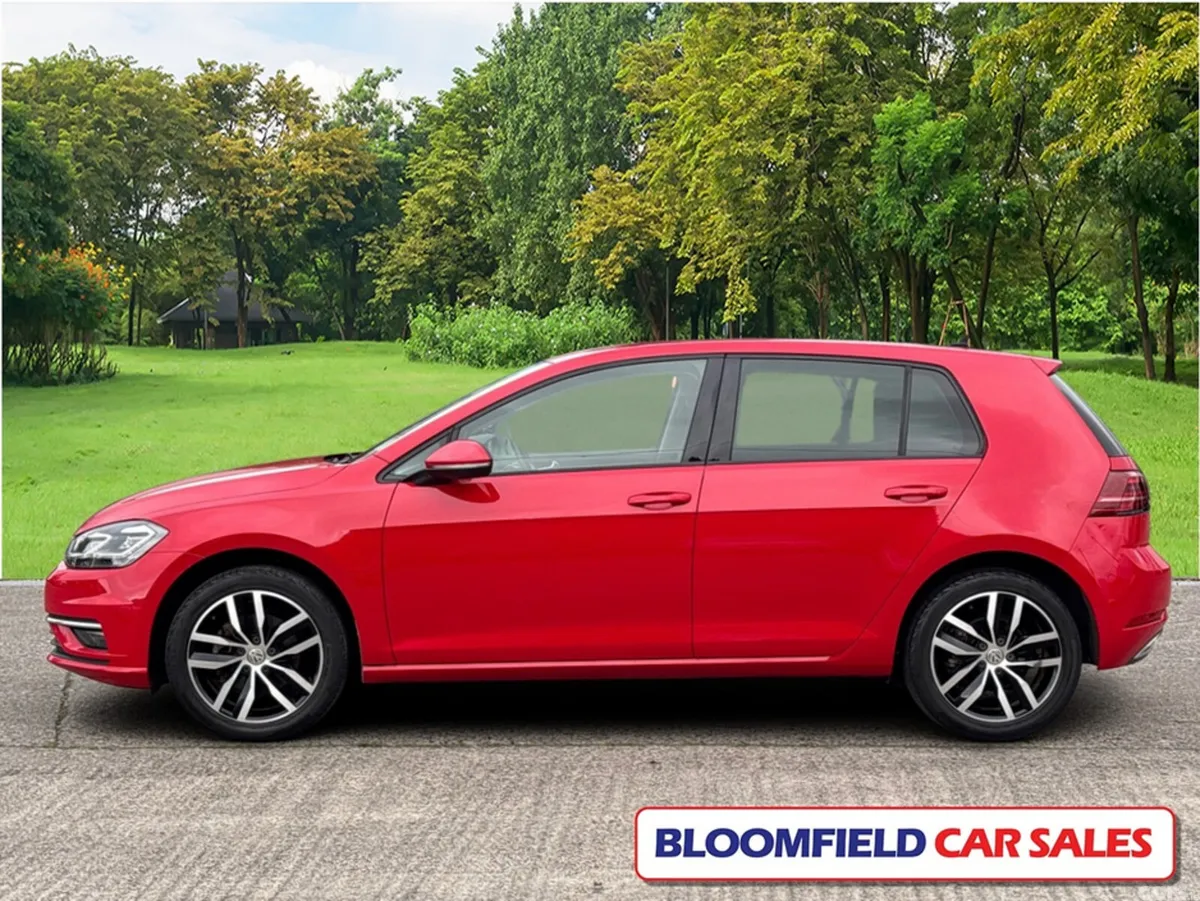 Volkswagen Golf Hatchback, Petrol, 2019, Red