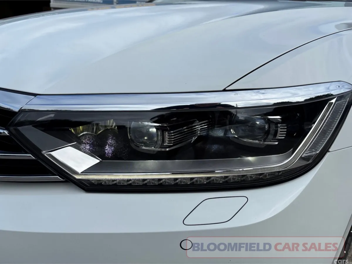 Volkswagen Passat Estate, Diesel, 2018, White