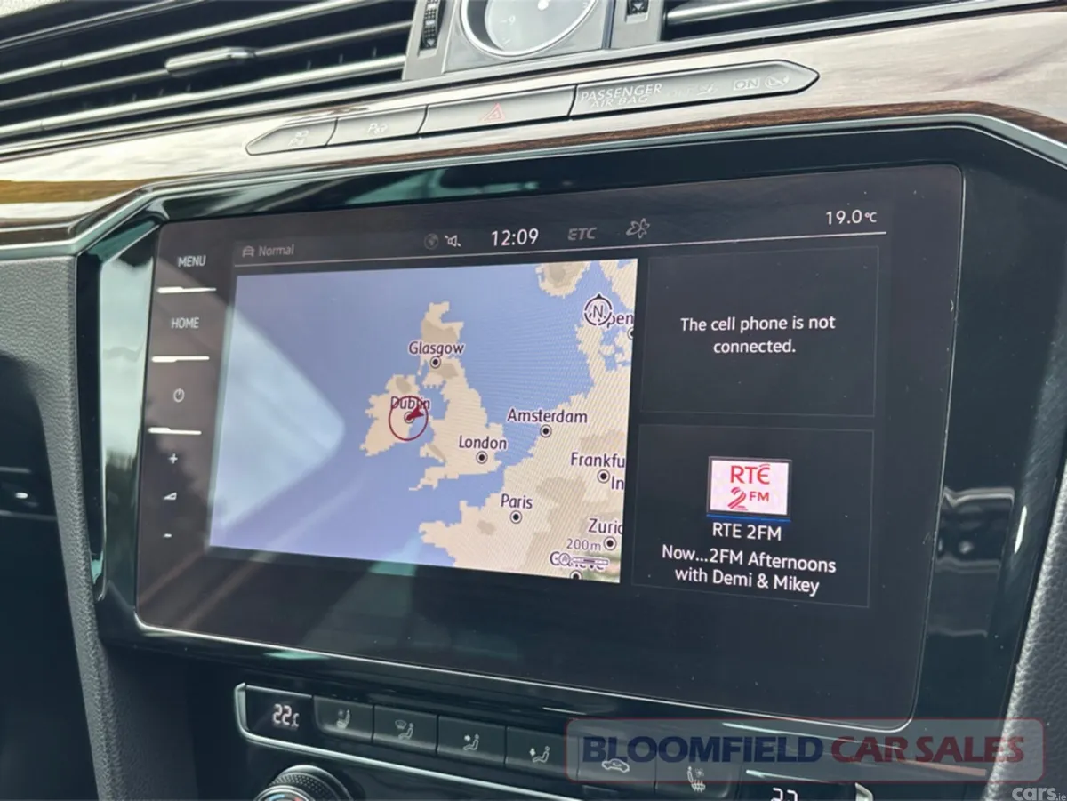 Volkswagen Passat Estate, Diesel, 2018, White