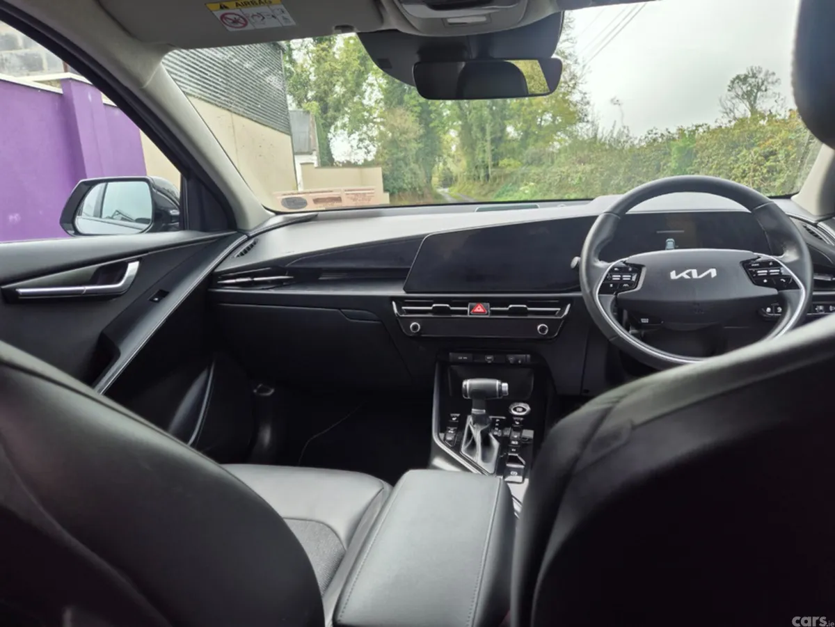 Kia Niro MPV, Petrol Plug-in Hybrid, 2023, Black