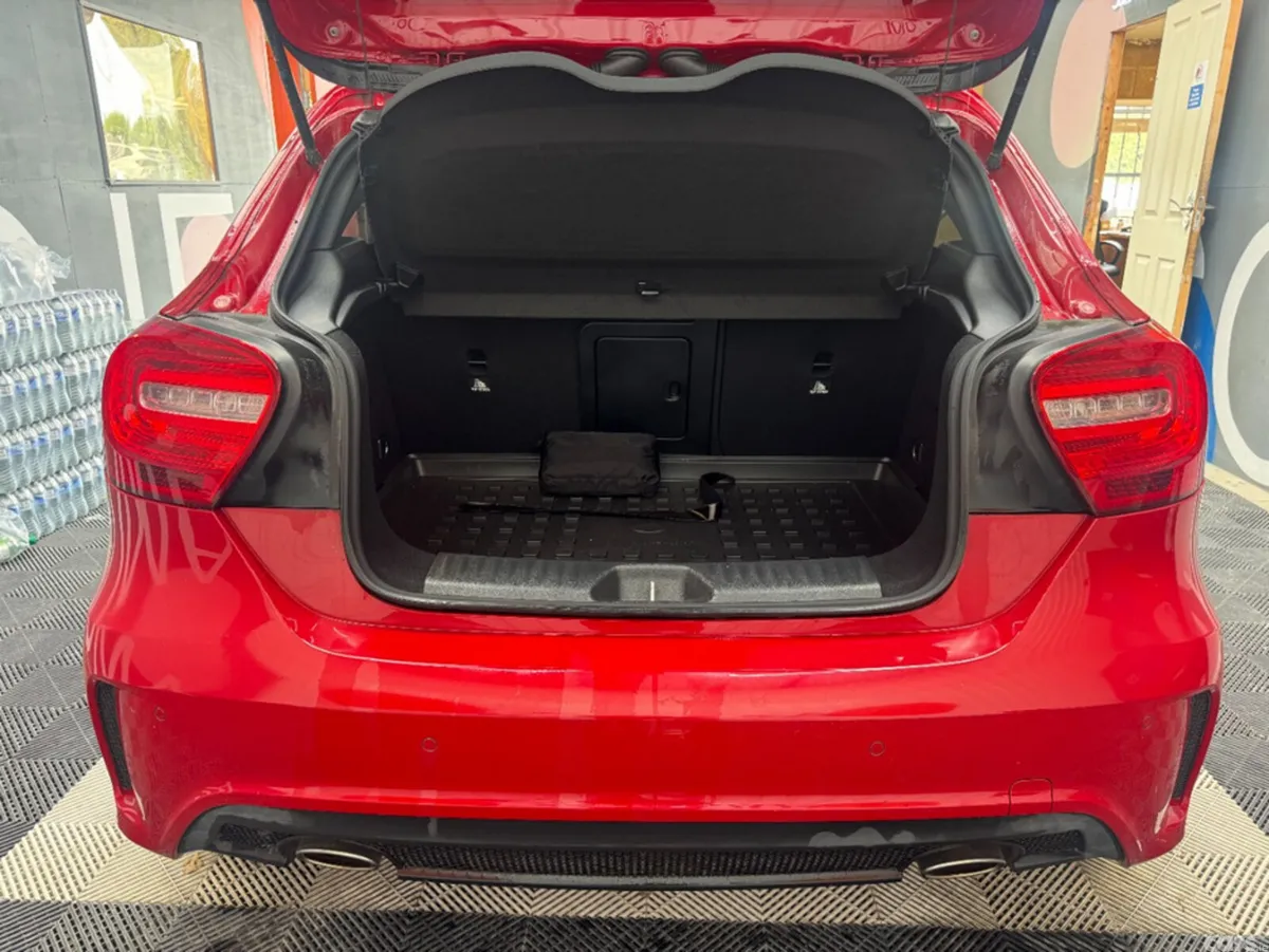Mercedes-Benz A-Class Hatchback, Petrol, 2014, Red