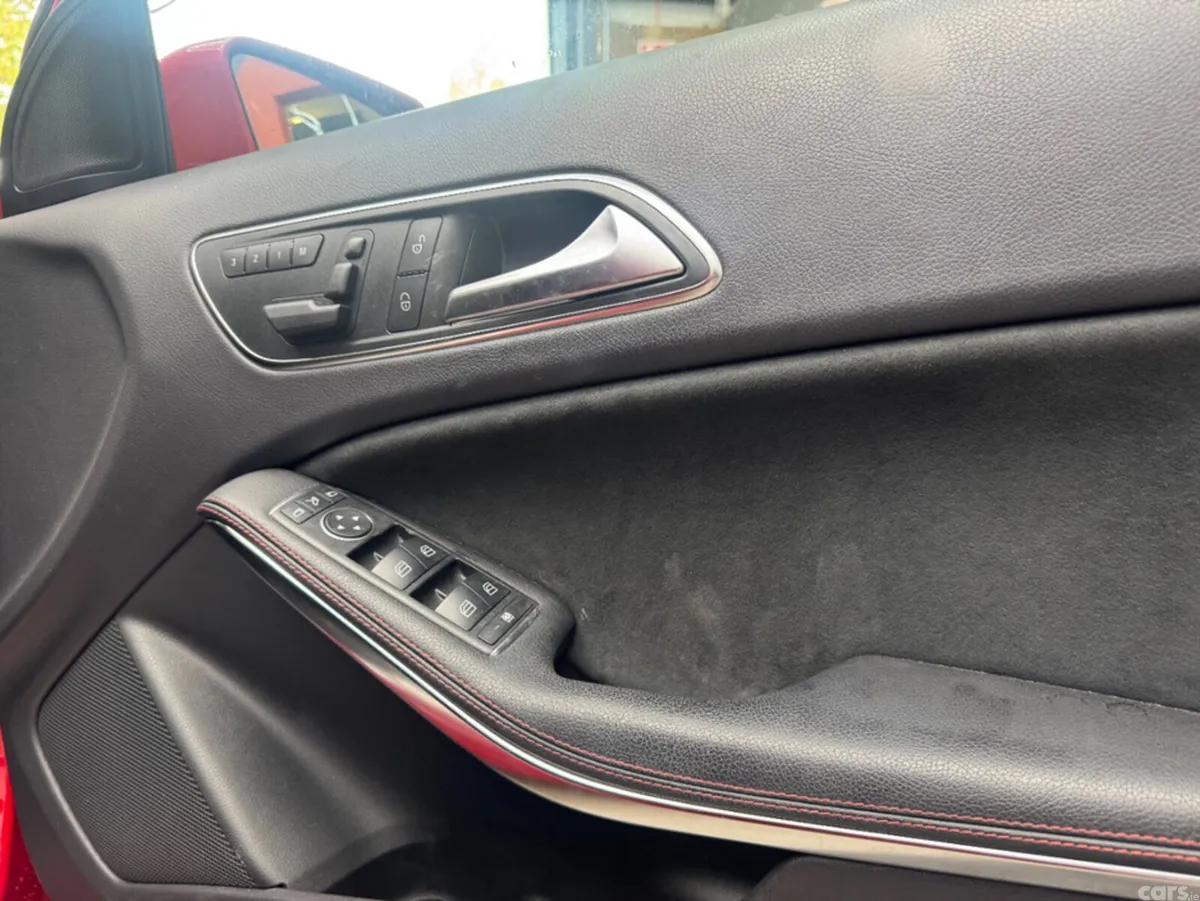 Mercedes-Benz A-Class Hatchback, Petrol, 2014, Red
