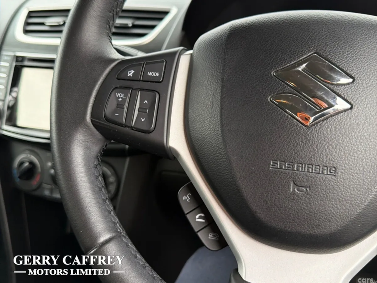 Suzuki Swift Hatchback, Petrol, 2015, Red