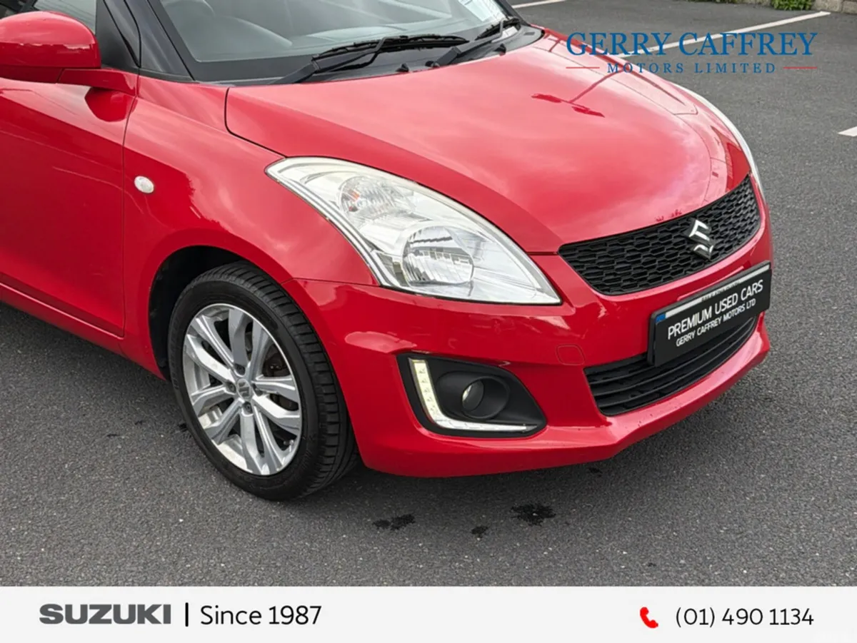 Suzuki Swift Hatchback, Petrol, 2015, Red