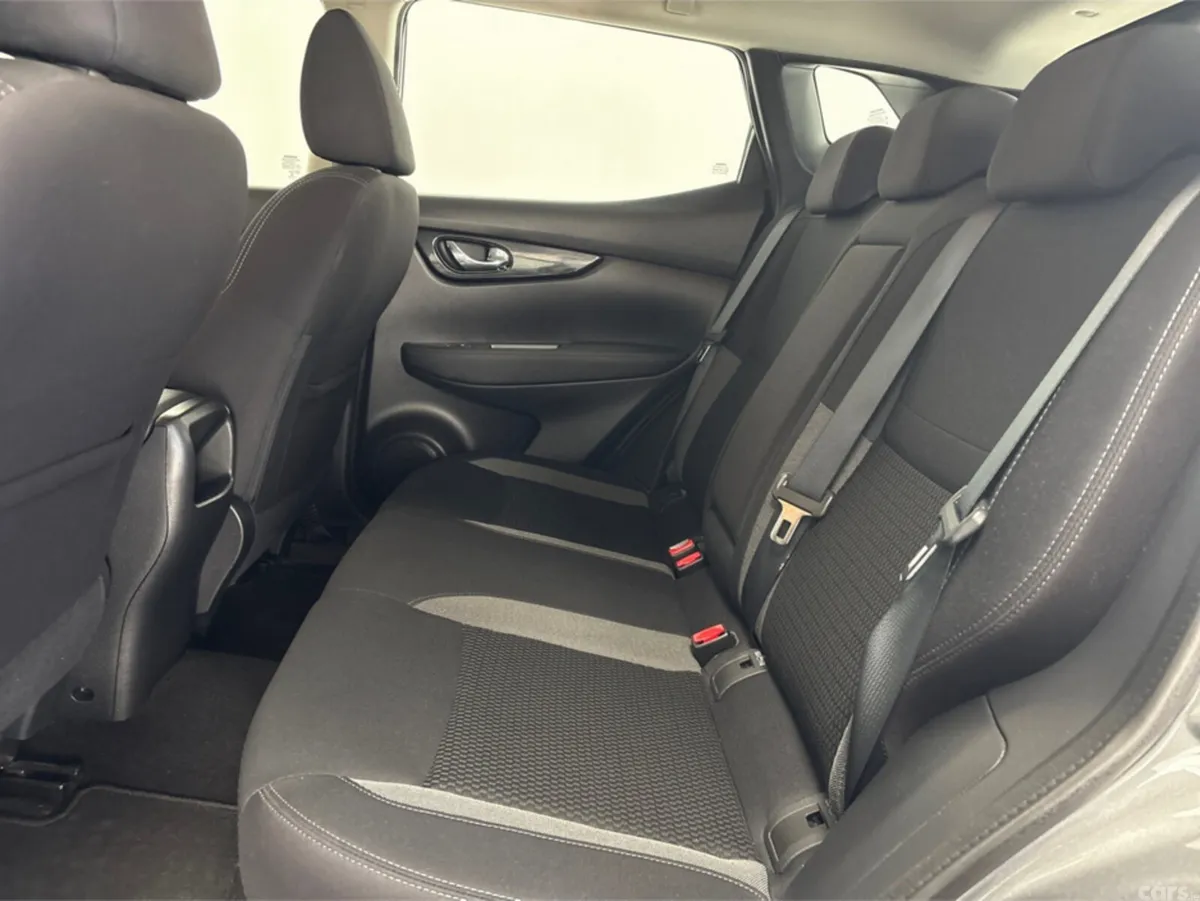Nissan Qashqai MPV, Petrol, 2020, Grey