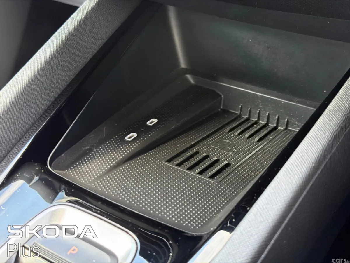 Skoda Octavia Hatchback, Diesel, 2025, White