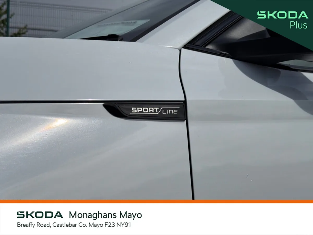 Skoda Octavia Hatchback, Diesel, 2025, White