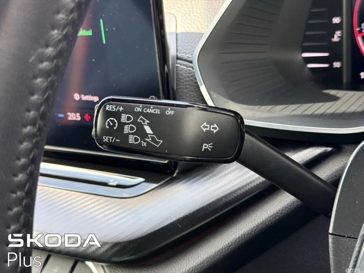 Skoda Octavia Hatchback, Diesel, 2025, White