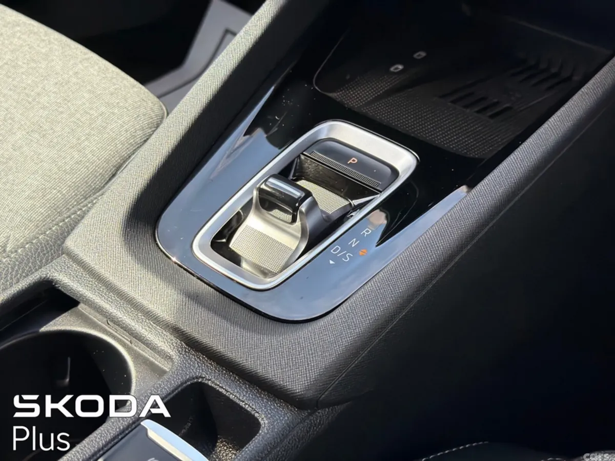 Skoda Octavia Hatchback, Diesel, 2025, White