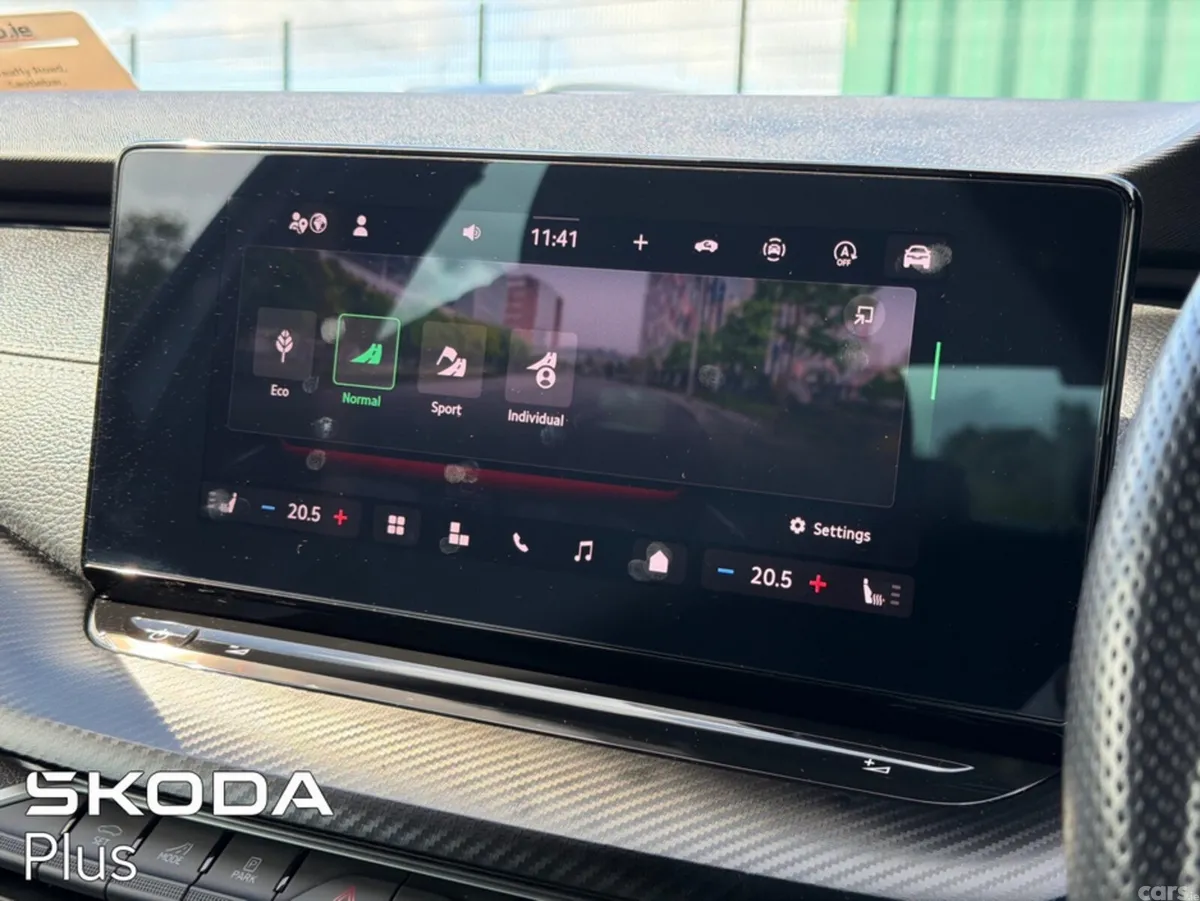 Skoda Octavia Hatchback, Diesel, 2025, White