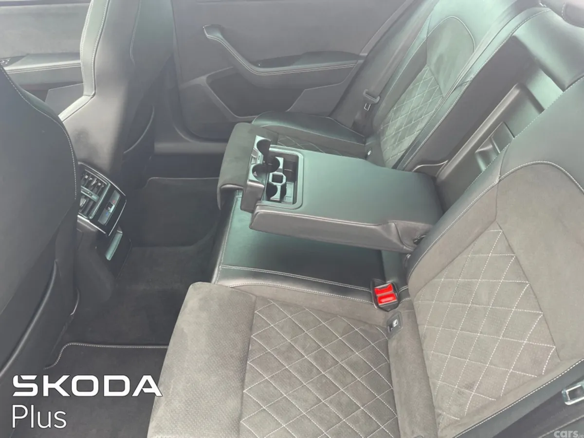 Skoda Superb Hatchback, Diesel, 2024, Grey
