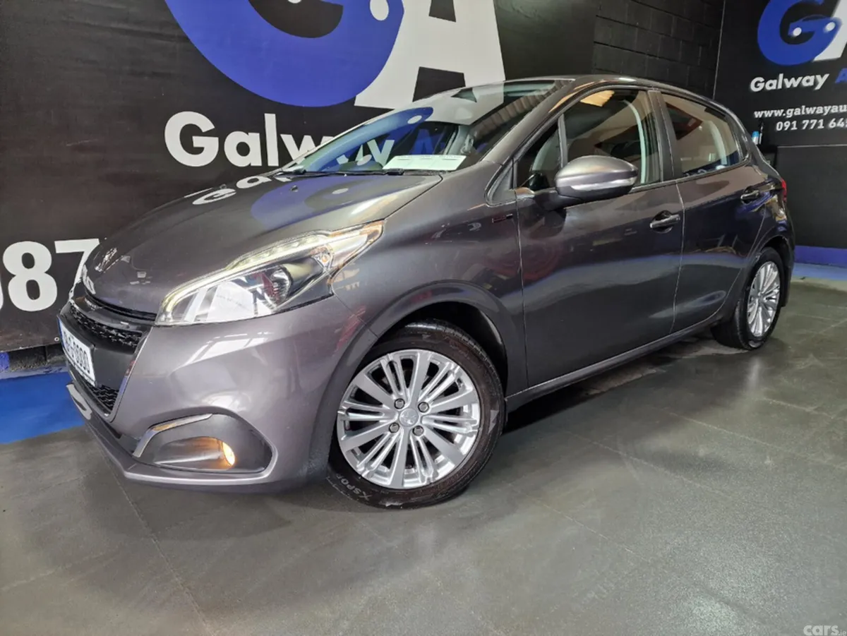 Peugeot 208 Hatchback, Petrol, 2019, Grey
