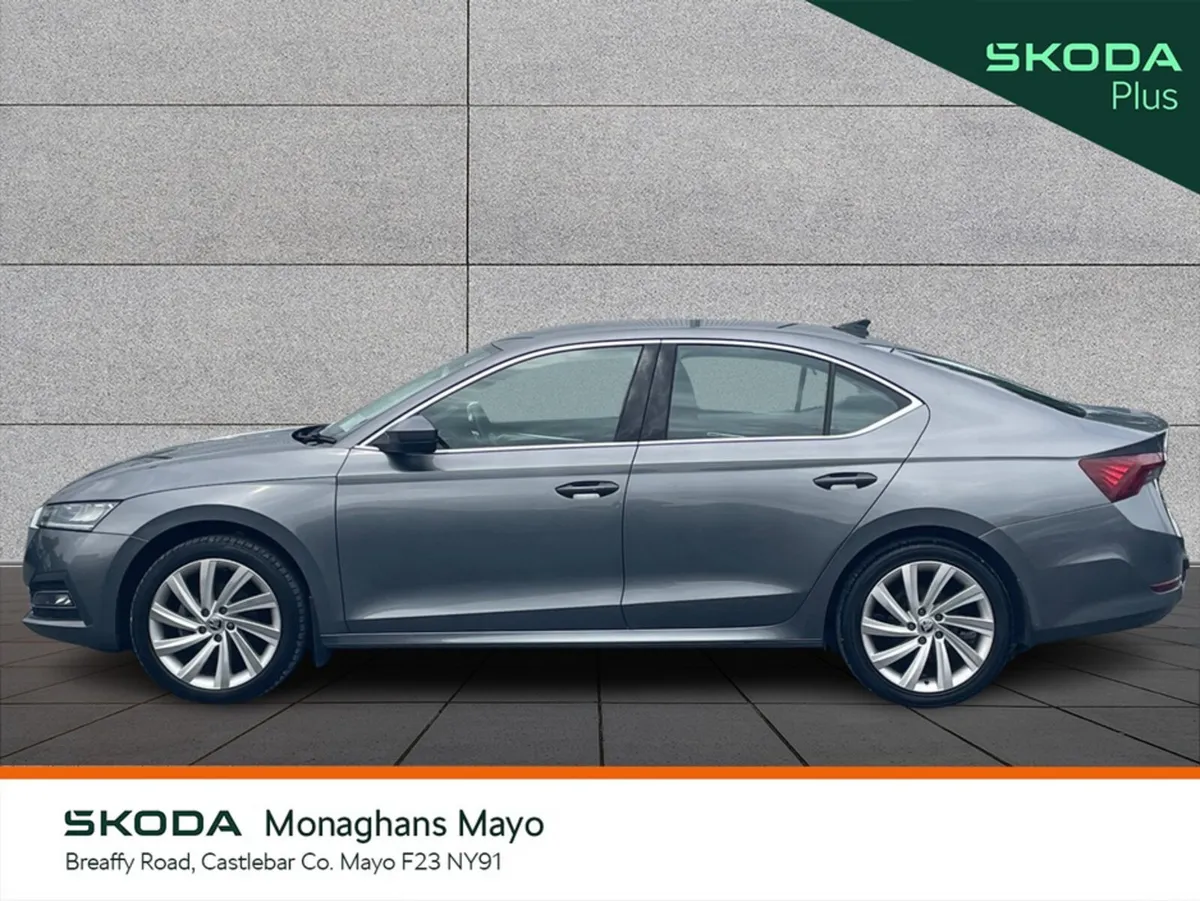 Skoda Octavia Hatchback, Diesel, 2024, Grey