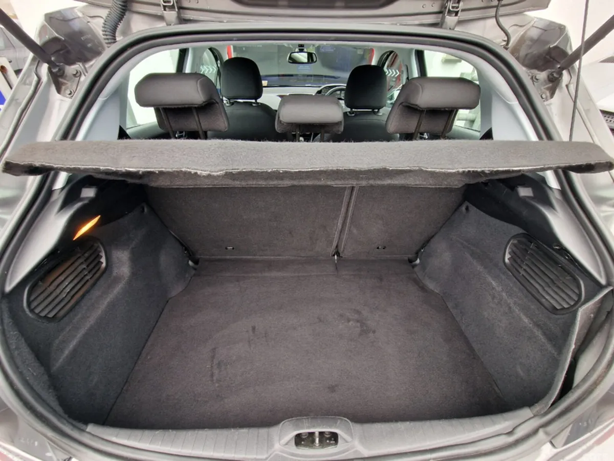 Peugeot 208 Hatchback, Petrol, 2019, Grey