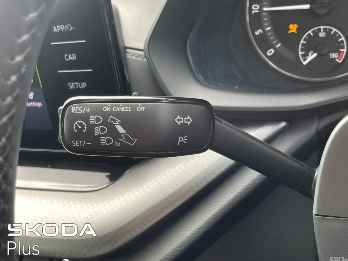 Skoda Octavia Hatchback, Diesel, 2024, Grey