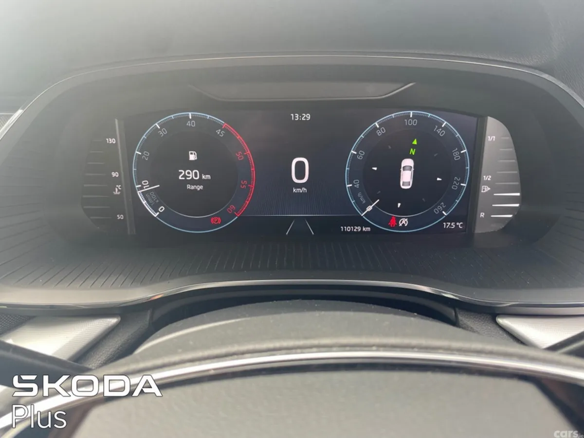 Skoda Octavia Hatchback, Diesel, 2024, Grey