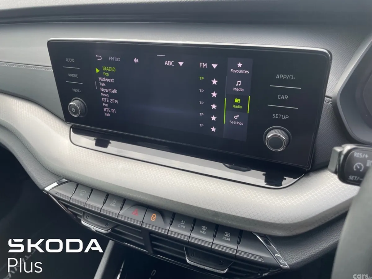 Skoda Octavia Hatchback, Diesel, 2024, Grey