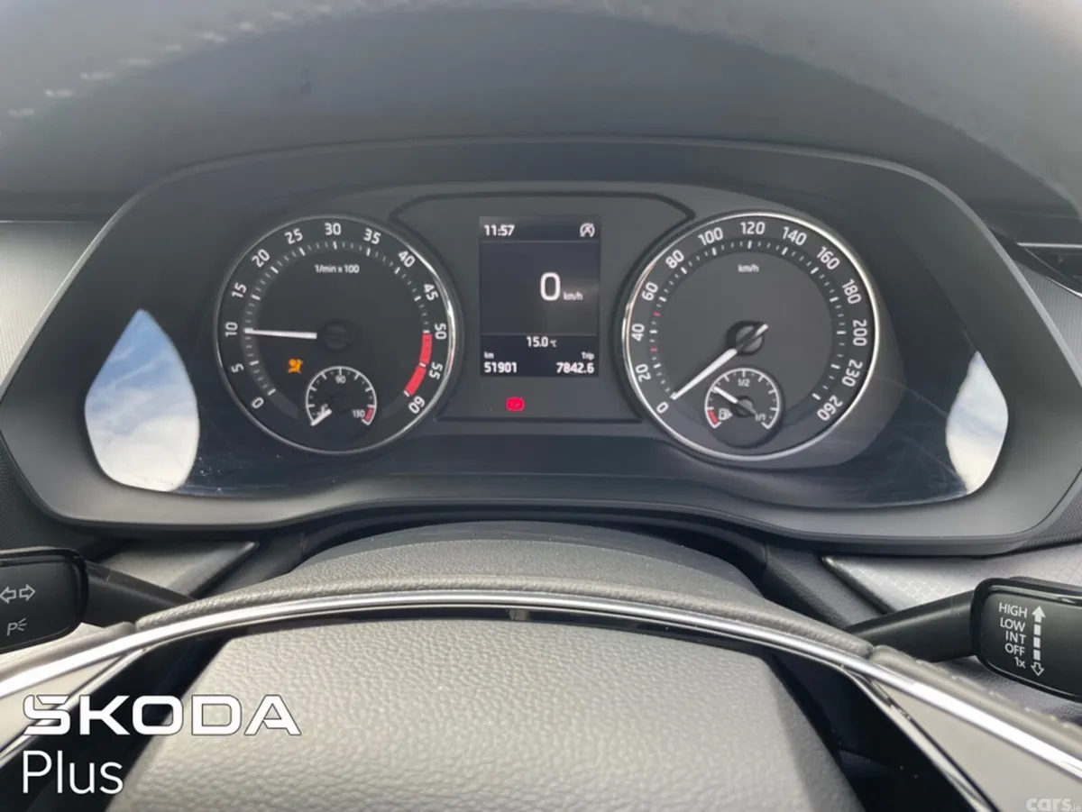 Skoda Octavia Hatchback, Diesel, 2024, Grey
